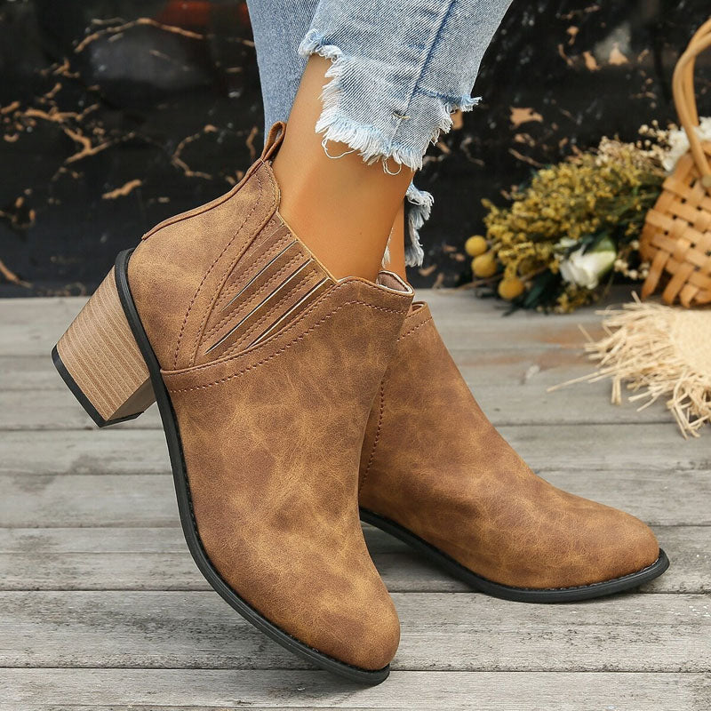 GR | Vintage ankle boots with chunky heel