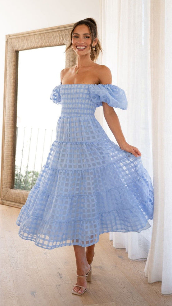 GR | Women's dress with a single neck, lantern sleeves, layered seams