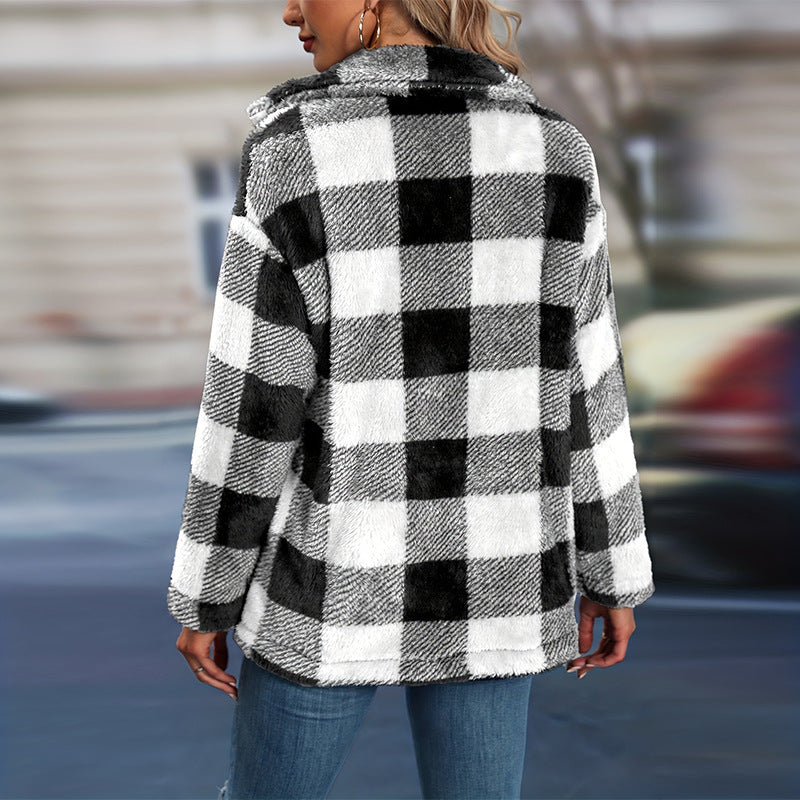 Women's fleece sweater in checked design