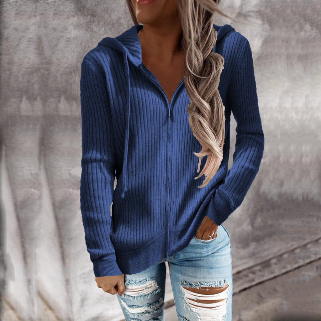 Women's hooded jacket with ribbed texture and practical pockets, size