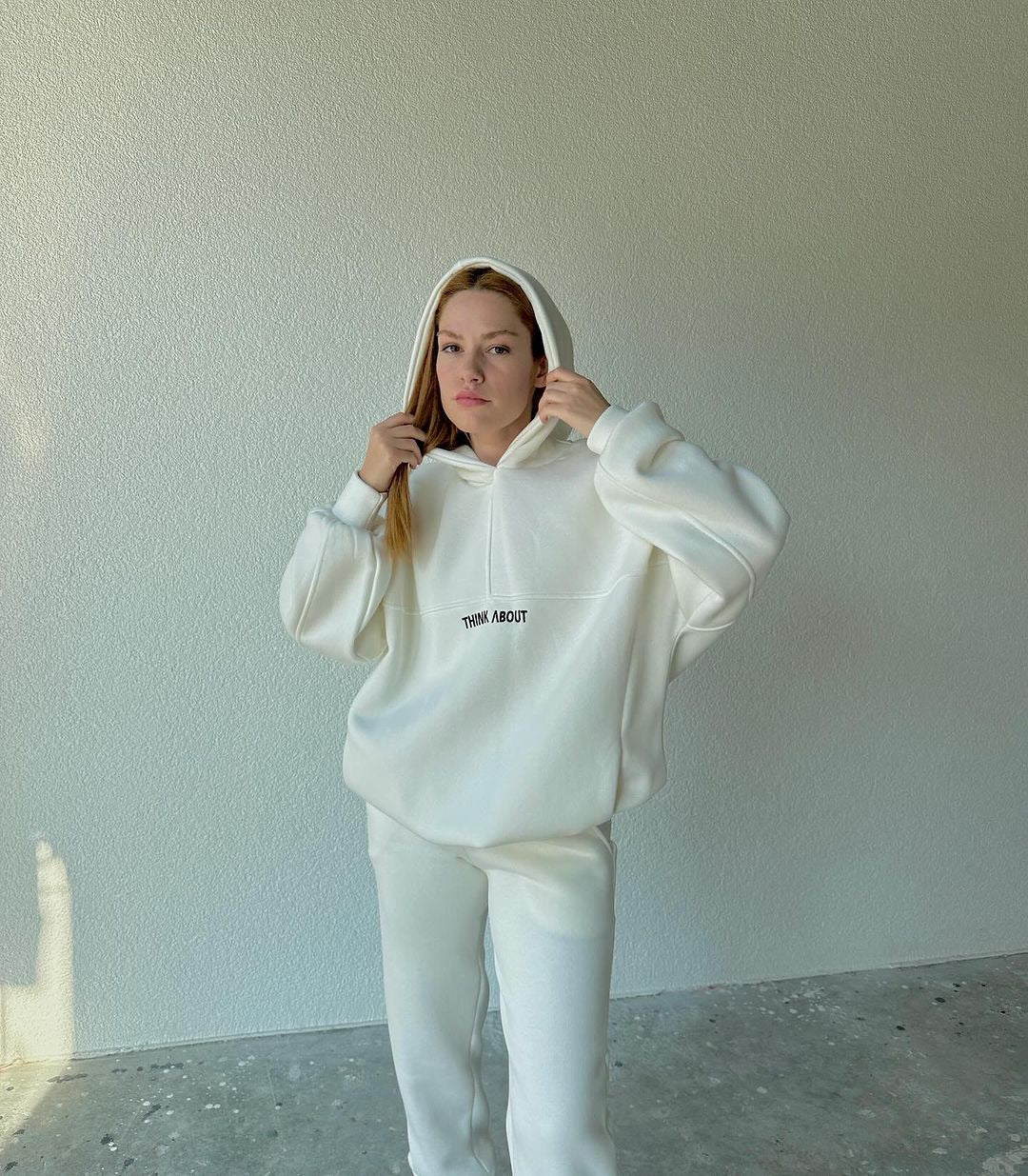Damen bequemer Hoodie mit weitem Schnitt und praktischen Kängurutaschen GR