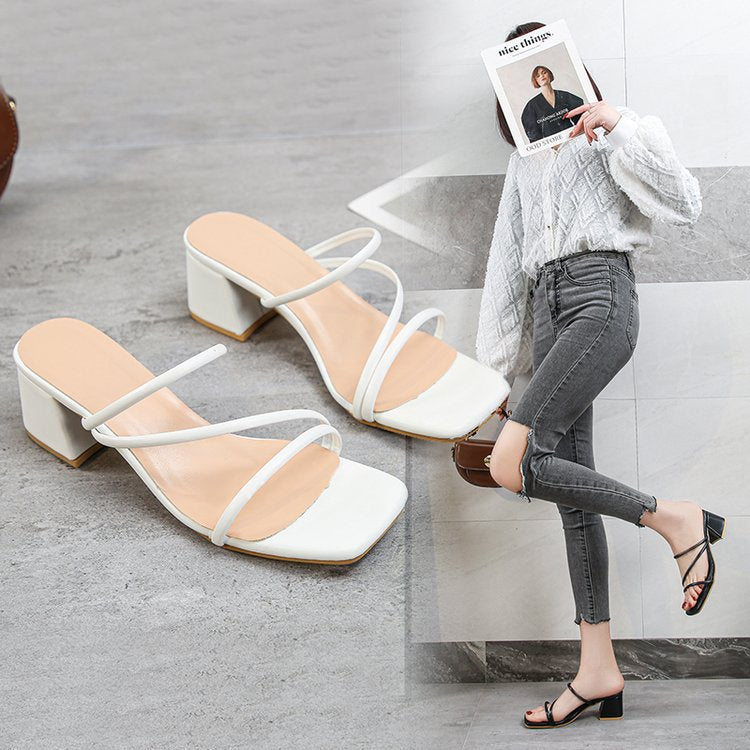 Women's lounge sandals with elegant block heel, size S