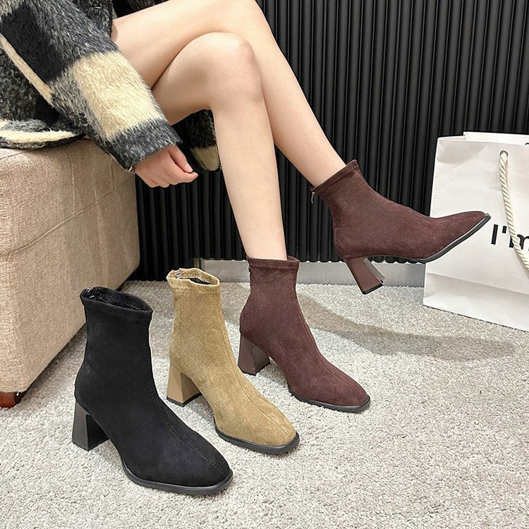 Women's ankle boots with elegant block heel and soft suede, size S