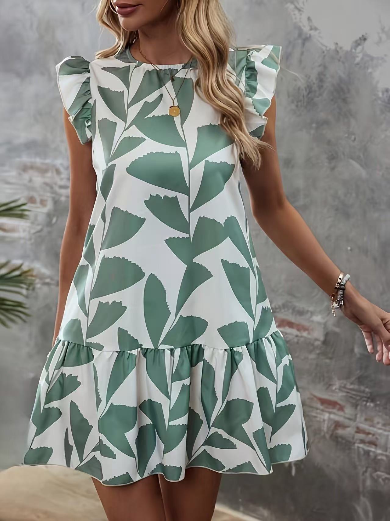Women's summer dress with ruffle details and floral pattern, size