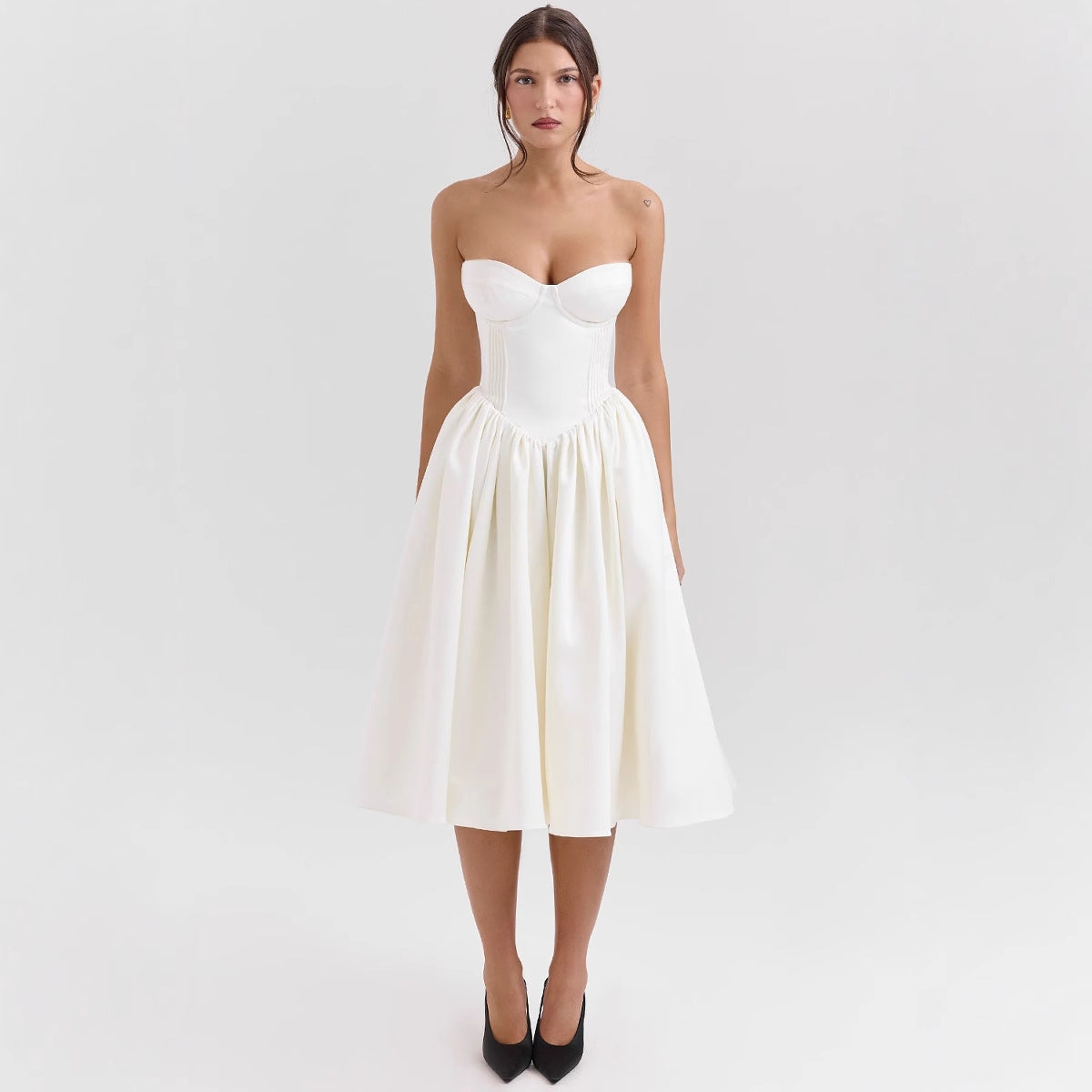 Damen Abendkleid mit strapless Design und voluminösem Rock GR