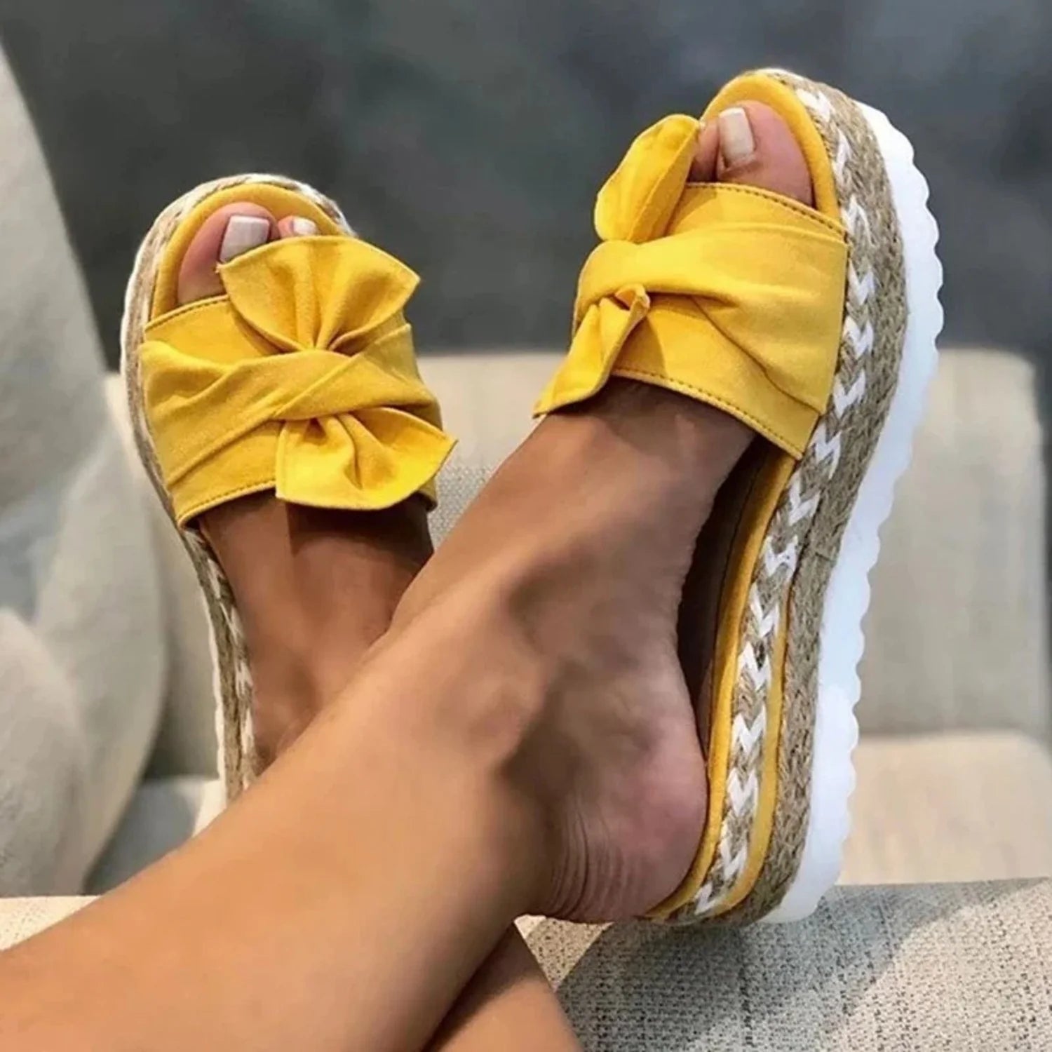 GR | Women's sandals with hair curlers