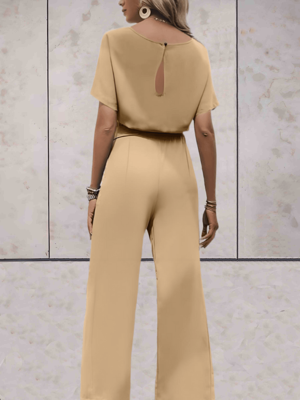 GR - Jumpsuit with belt and short sleeves
