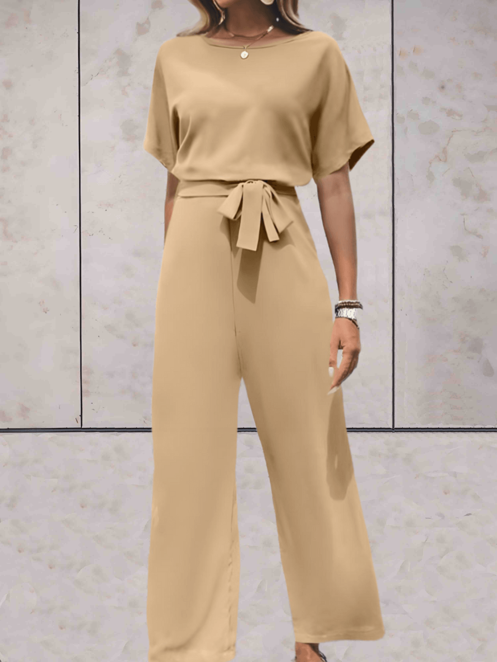 GR - Jumpsuit with belt and short sleeves