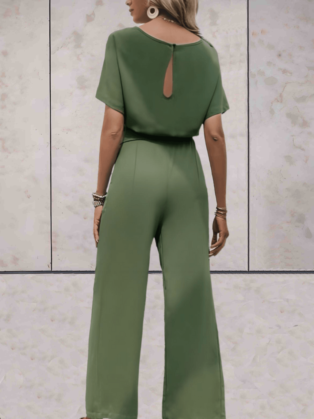 GR - Jumpsuit with belt and short sleeves