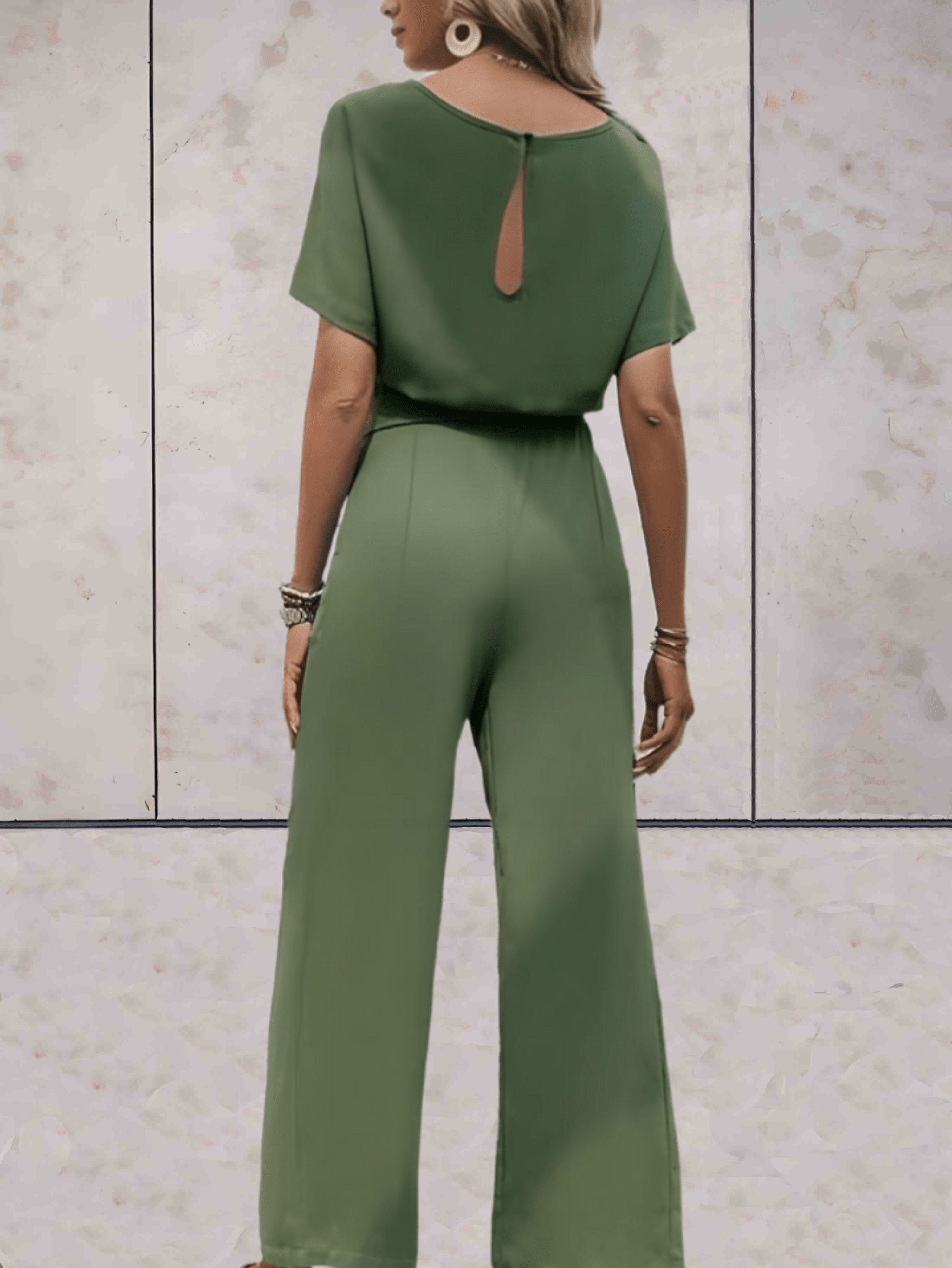 GR - Jumpsuit with belt and short sleeves