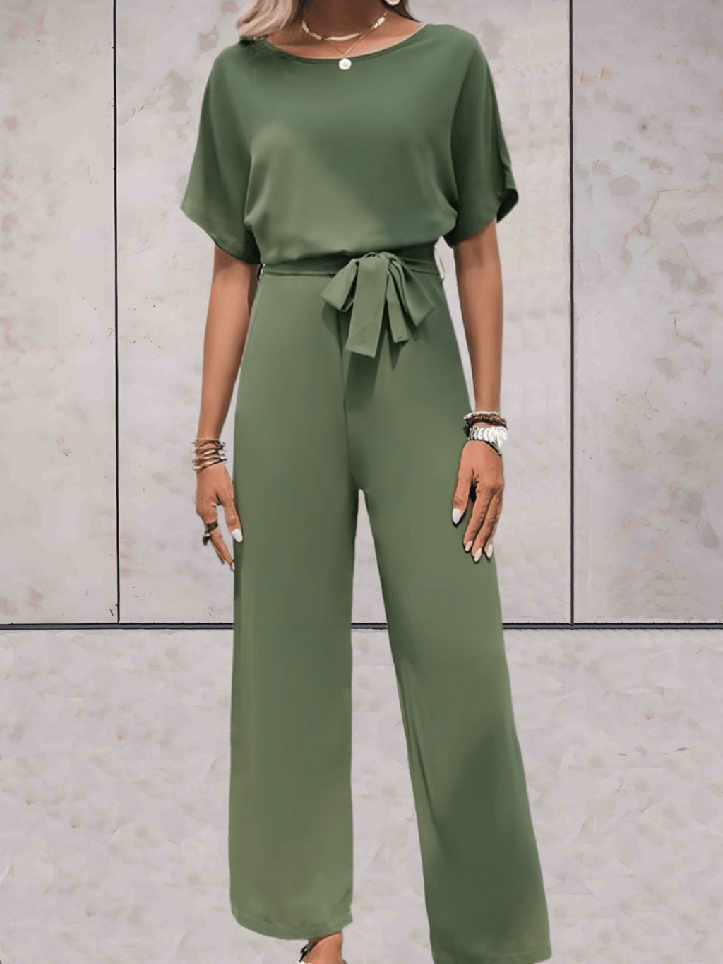 GR - Jumpsuit with belt and short sleeves