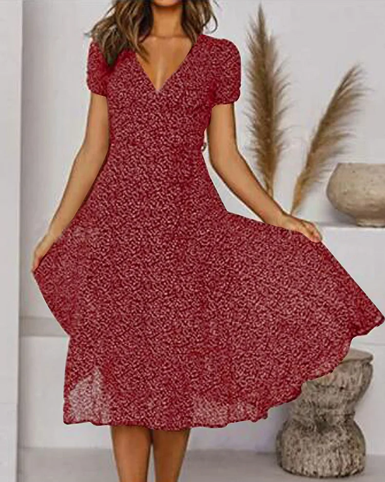 GR | Short-sleeved, patterned chiffon dress with V-neck