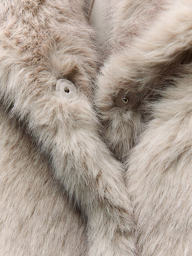 GR | Warm fur jacket for women in a stylish design
