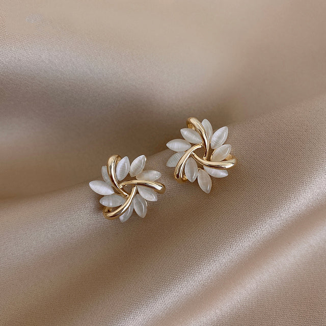 GR | Gold with Opal Flowers