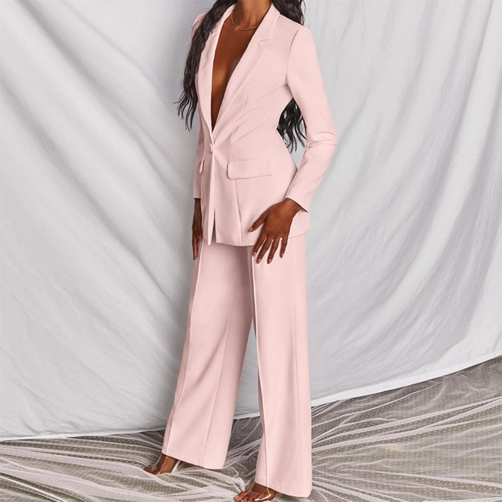 GR | Elegant blazer and trouser ensemble