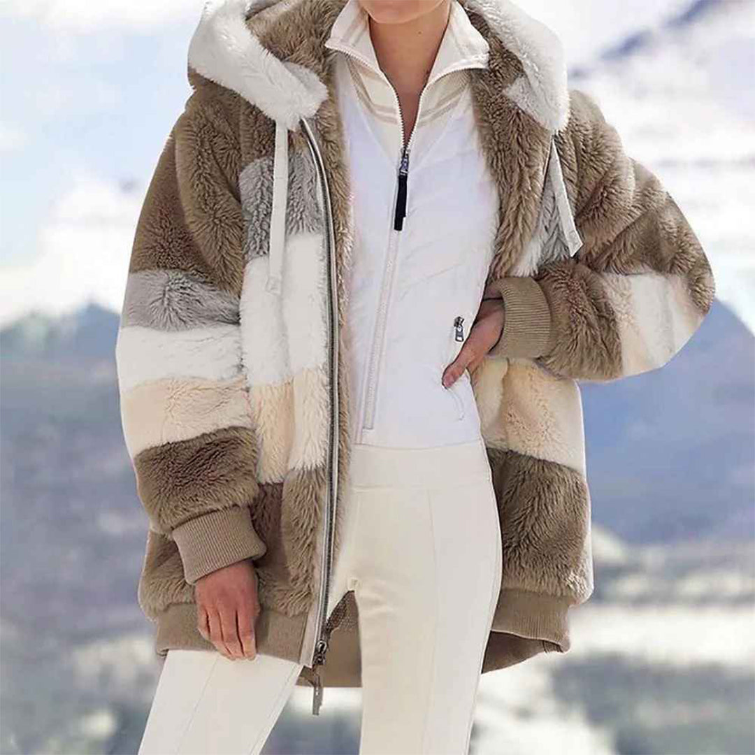 GR | Warm oversized women's jacket with hood, long sleeves, for cold days