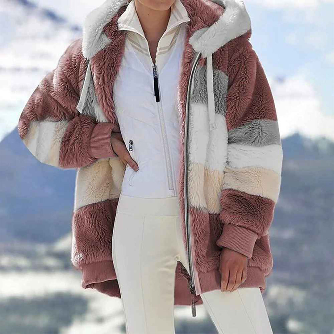GR | Warm oversized women's jacket with hood, long sleeves, for cold days