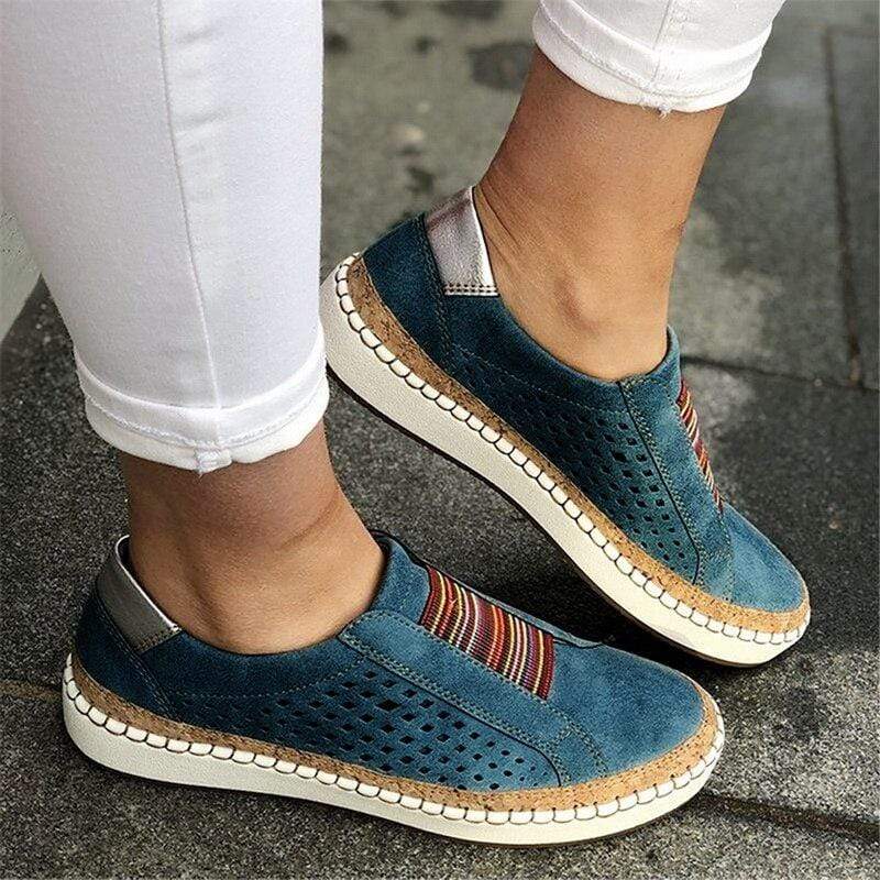 GR | Casual shoes with a flat, non-slip sole for added comfort
