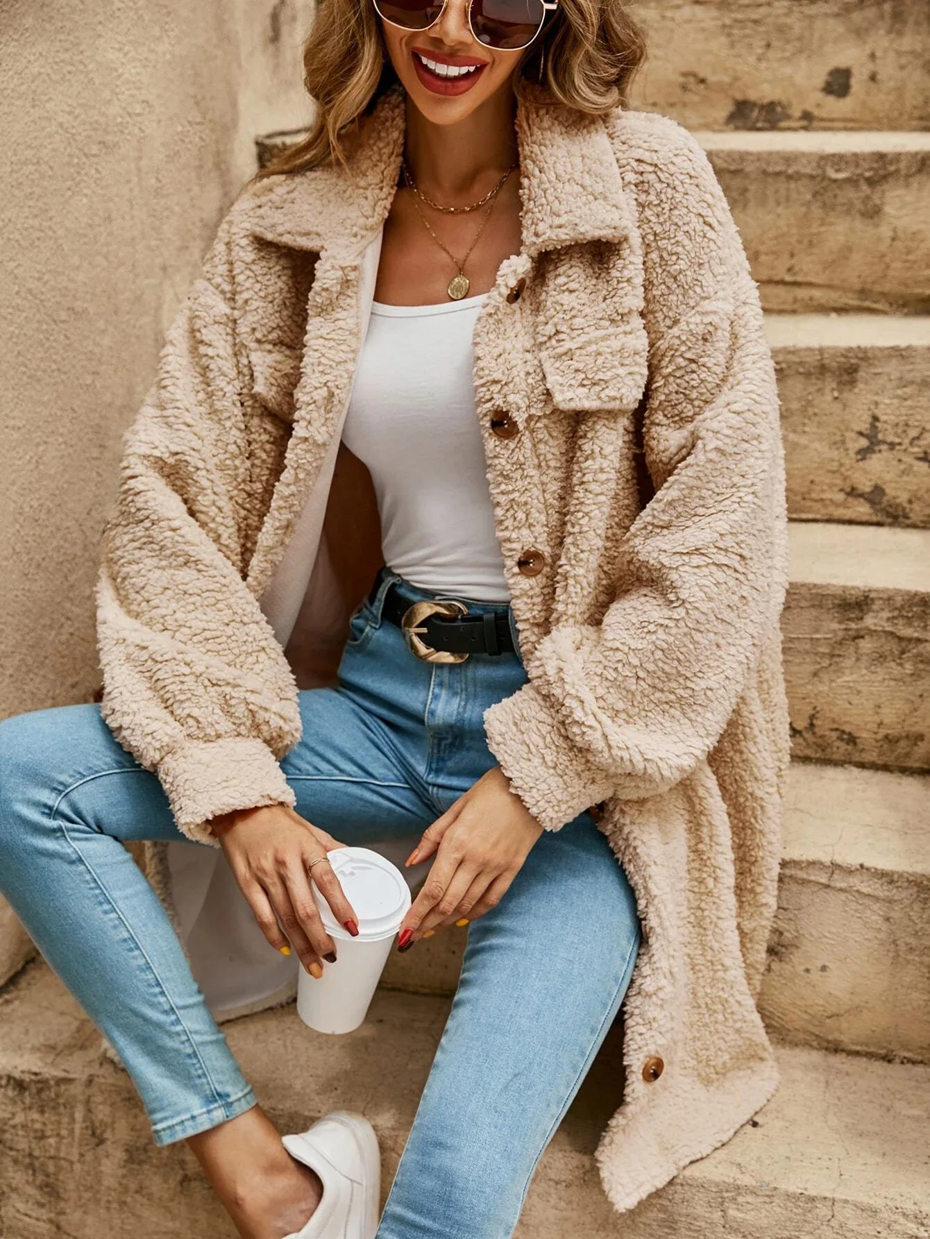 GR - Women's button-up coat with eye-catching buttons