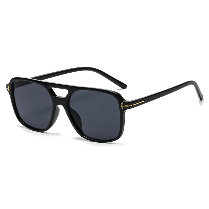 GR | Fashionable sunglasses with UV protection
