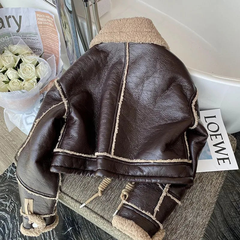 GR | Short-cut leather jacket with lambskin