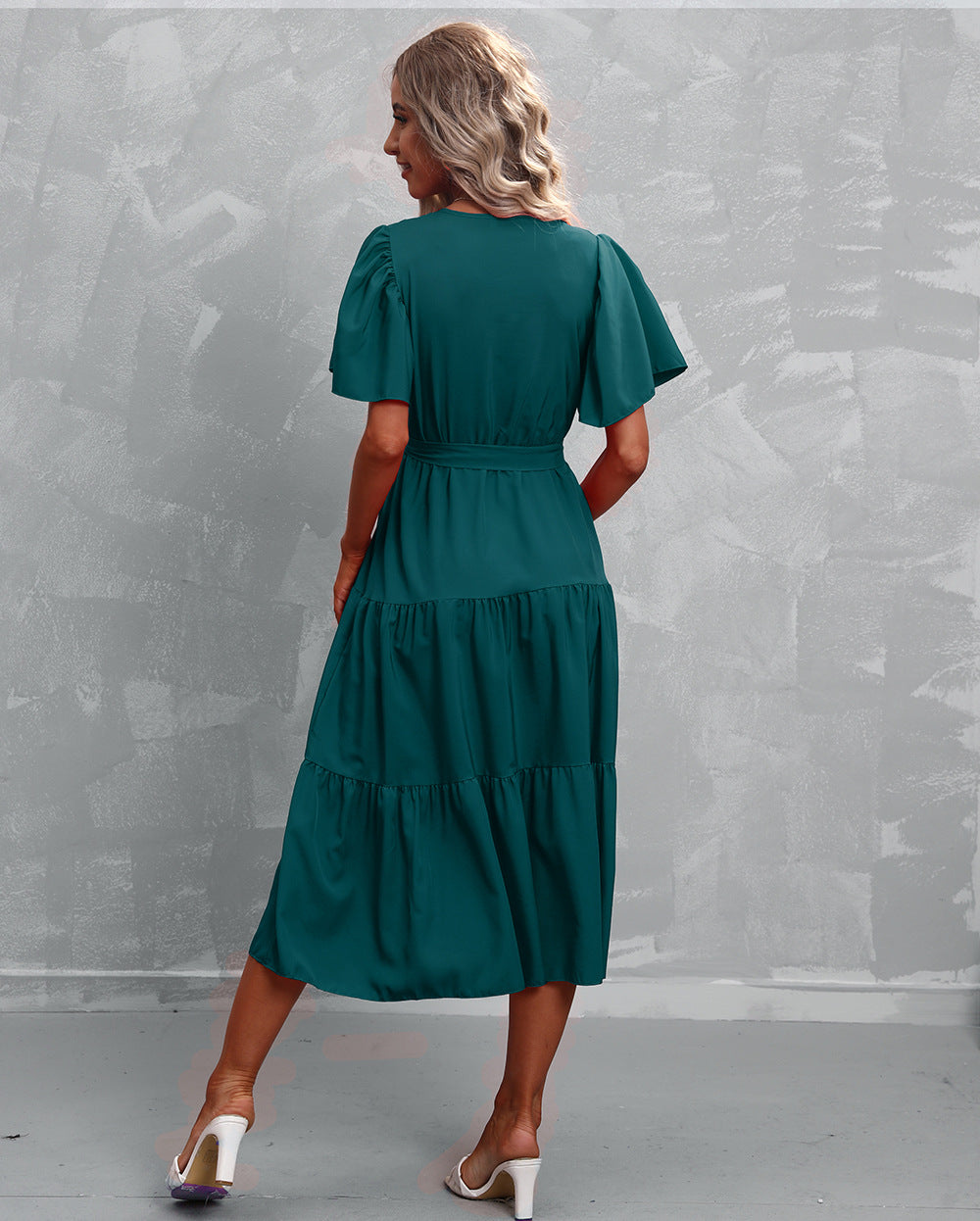 GR - Grünes Midi-Kleid mit Rüschen