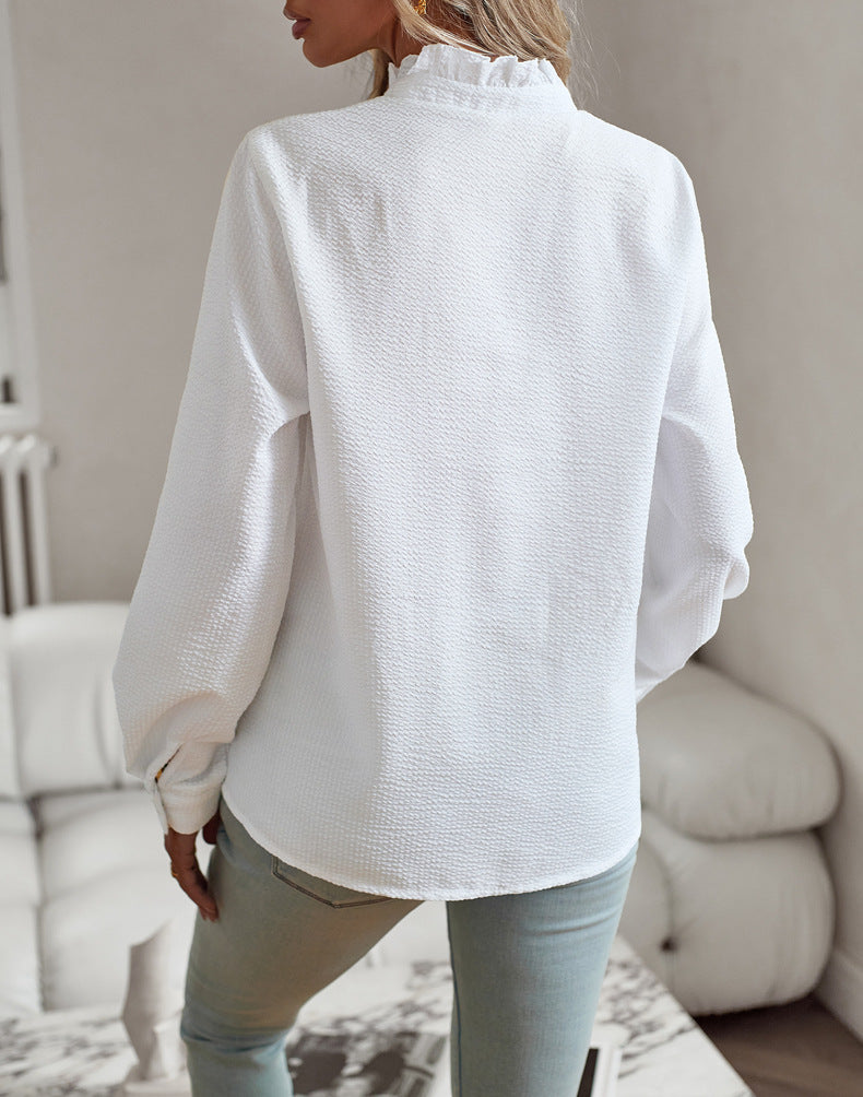 GR | Elegant shirt with ruffled collar
