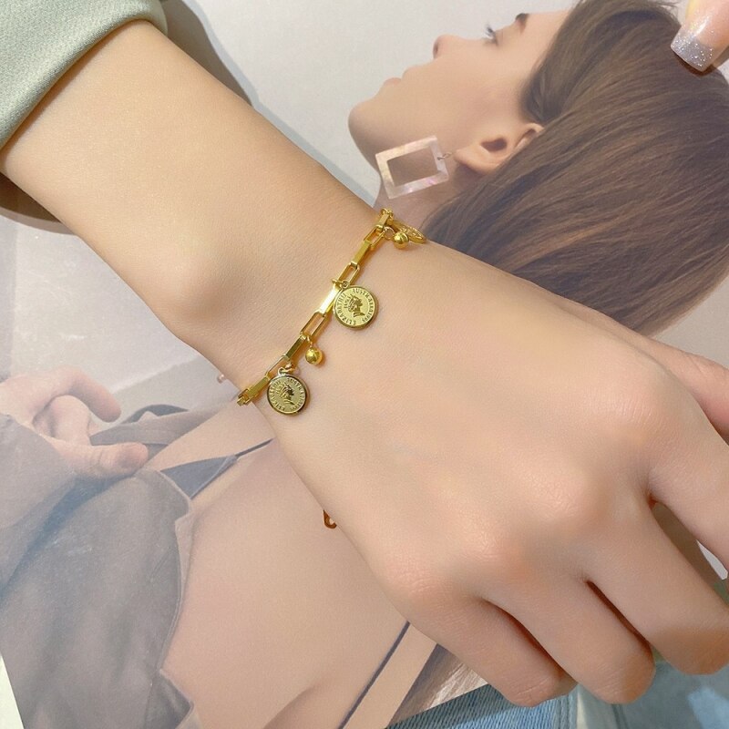 GR Sparkling Freedom Bracelet | Women's Stainless Steel Round Signature Portrait Pendant