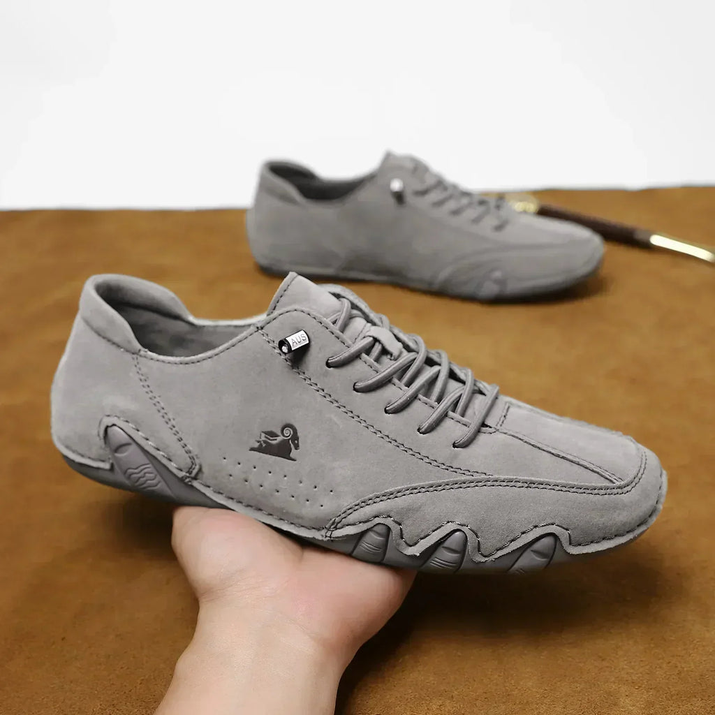 GR | Waterproof, non-slip sneakers with comfortable support