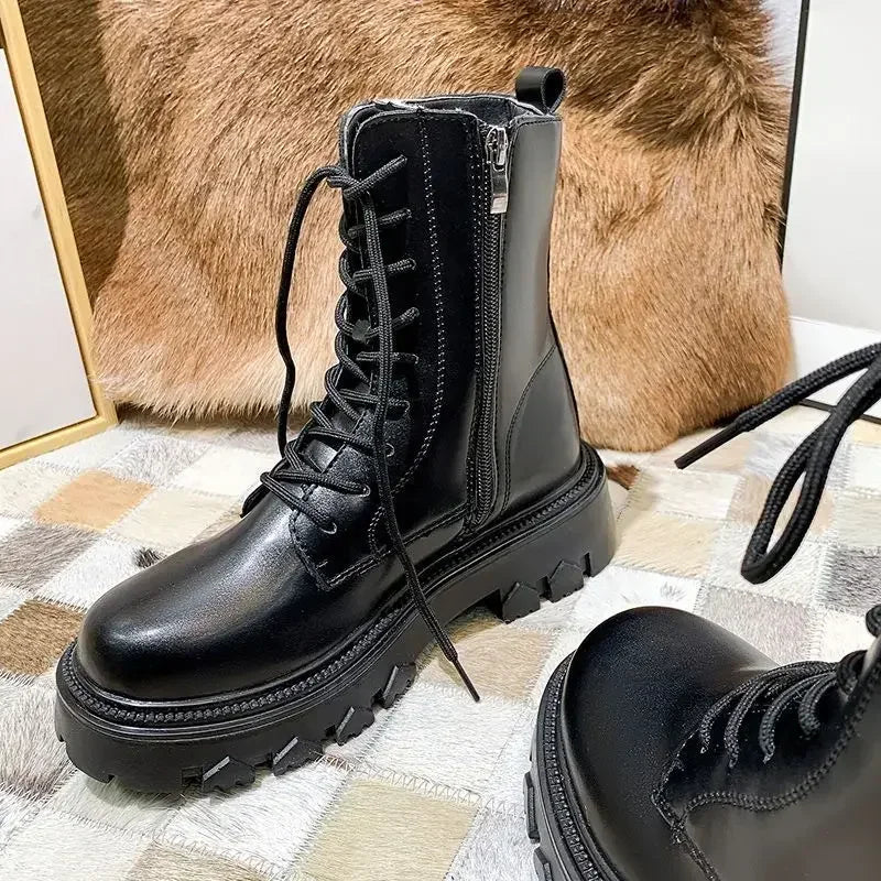 GR | Waterproof lace-up boots with fur lining