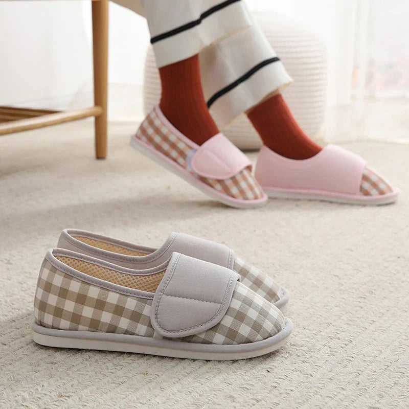 GR | Women's Diabetic Slippers with Adjustable Closure