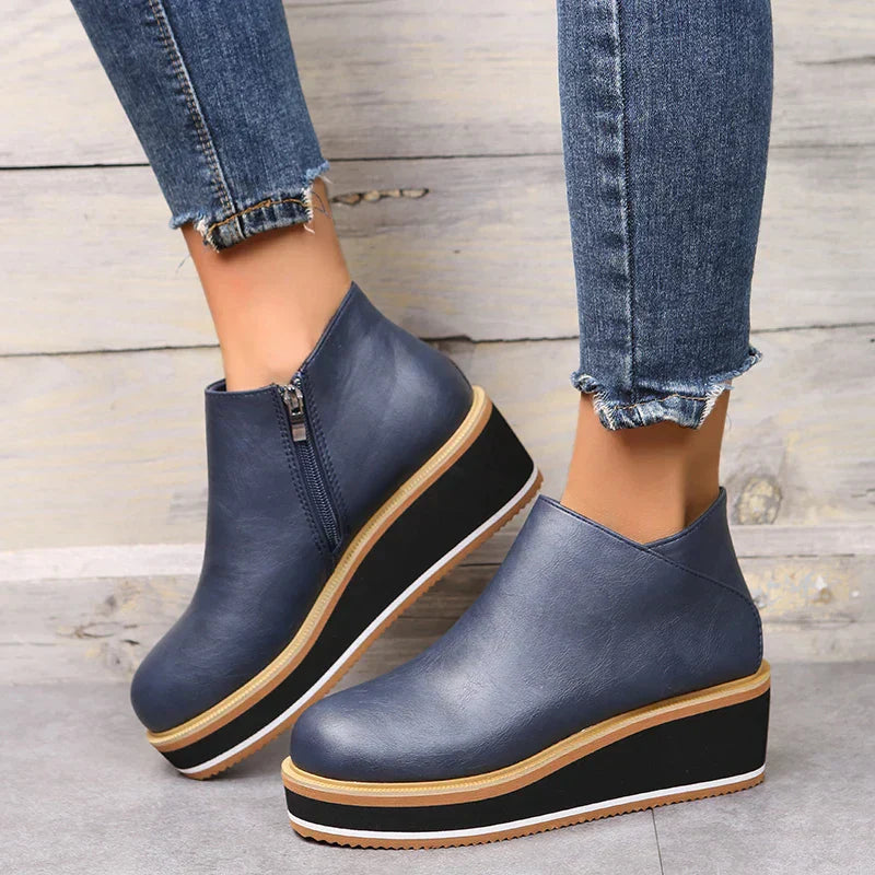 GR - Stylish ankle boots with zipper and platform