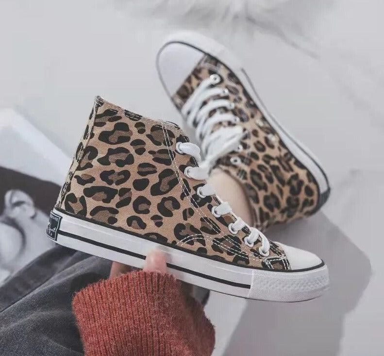 GR | Panther Stylish Orthopedic Sneakers