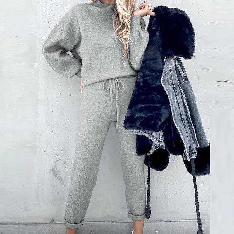 GR | Two-piece lounge set