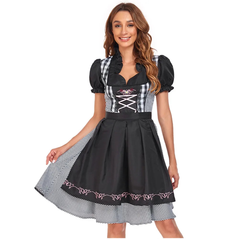 GR | Modern dirndl set with timeless elegance