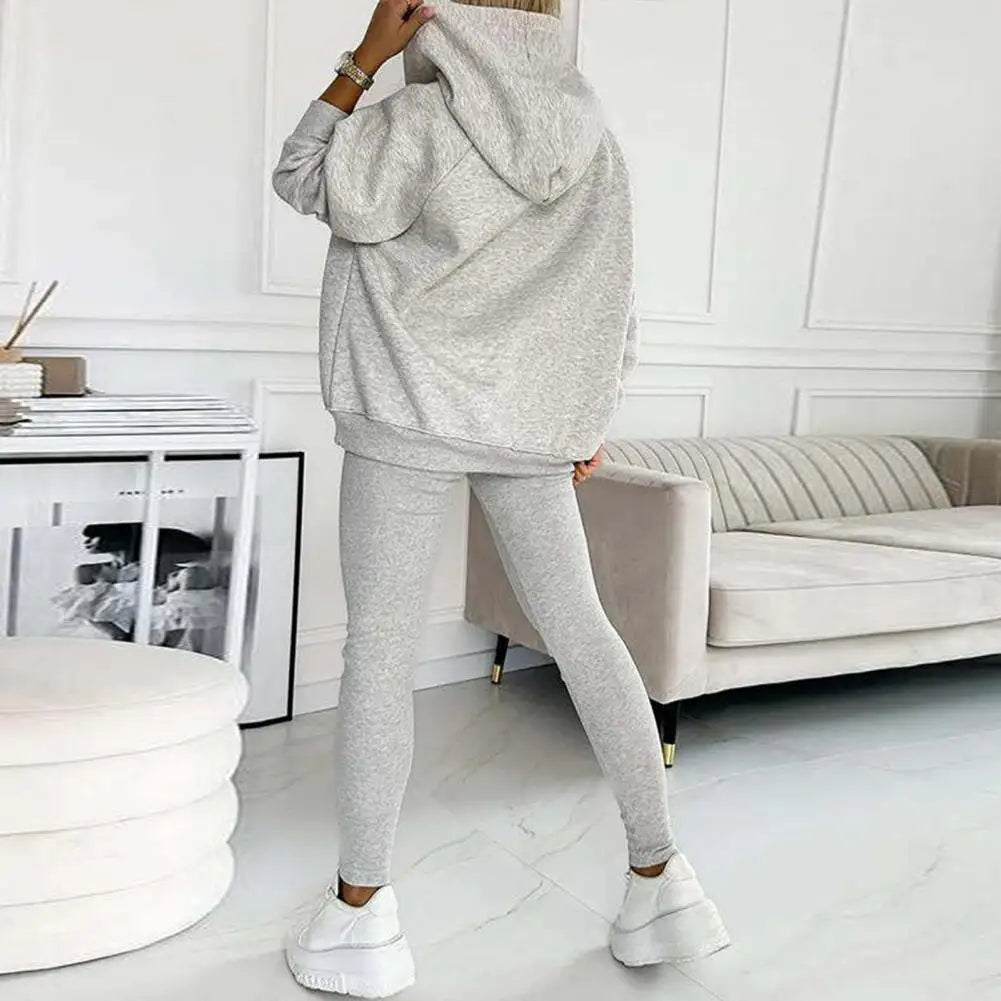 GR | Two-piece women's set with hoodie