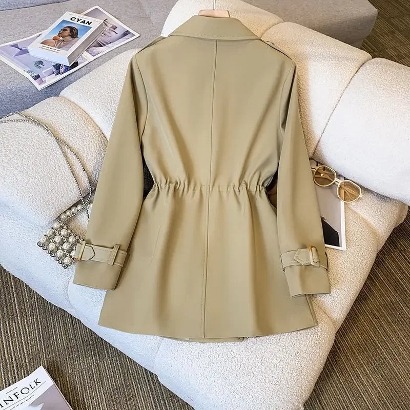 GR | Elegant, mid-length trench coat for women