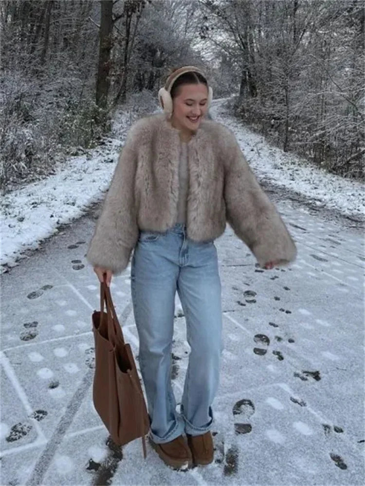 GR | Elegant faux fur coat for women – Luxurious look for cold days 