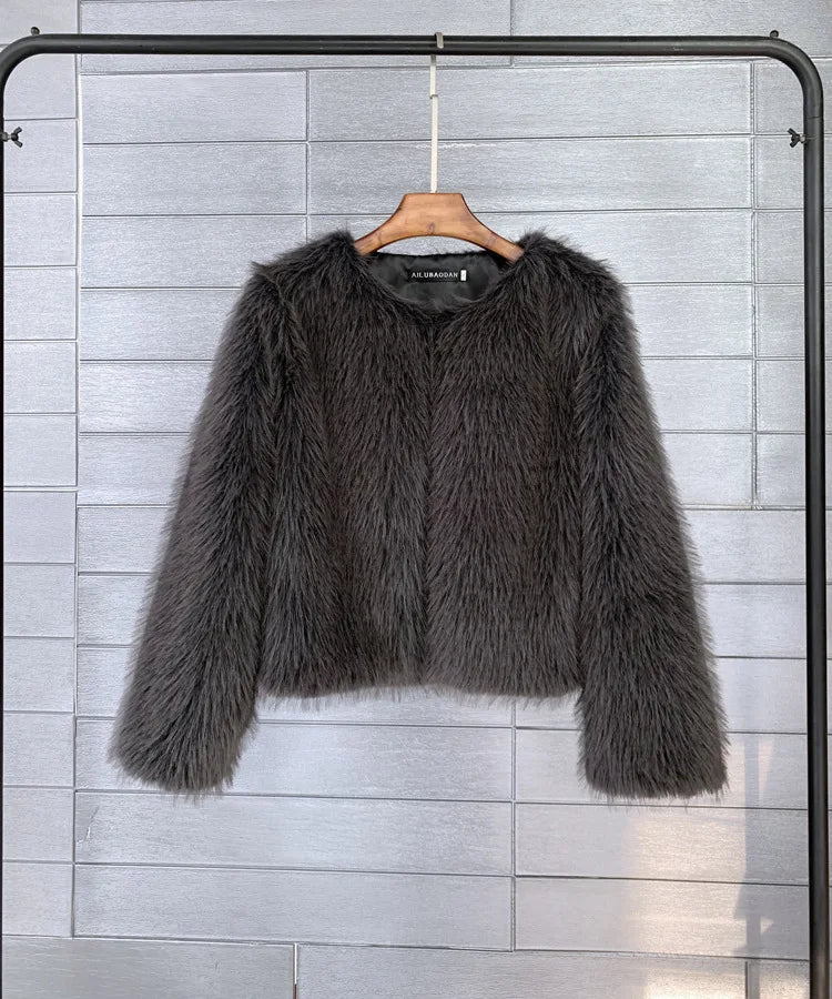 GR - Plush fur coat