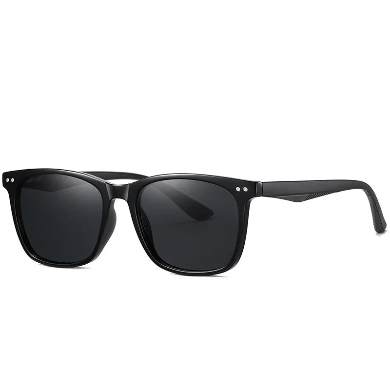GR | Classic sunglasses with a transparent frame