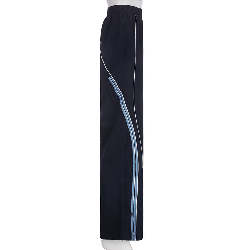GR | Sporty training pants with stripes
