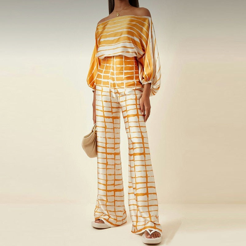 GR | Off-the-shoulder set with a striking pattern