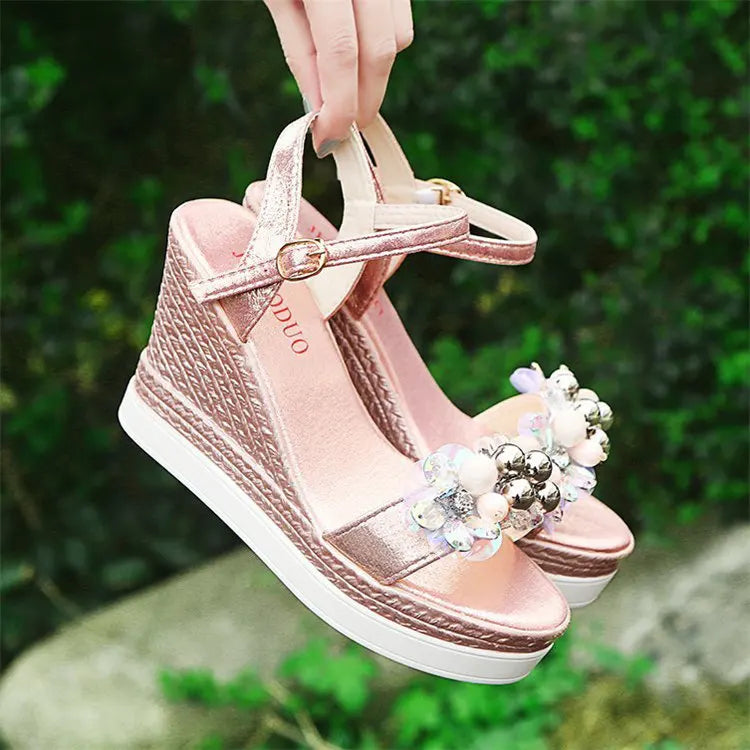 GR | Better Off That Way Wedges Sandals