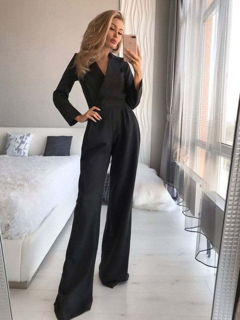 GR Long-sleeved jumpsuit with a slim fit for women