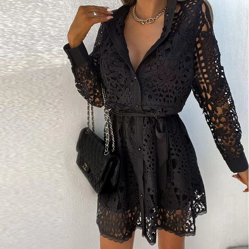 GR - Long-sleeved lace dress with V-neck