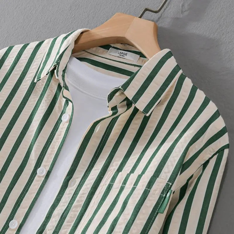 GR | Stylisches Gestreiftes Button-Down Hemd