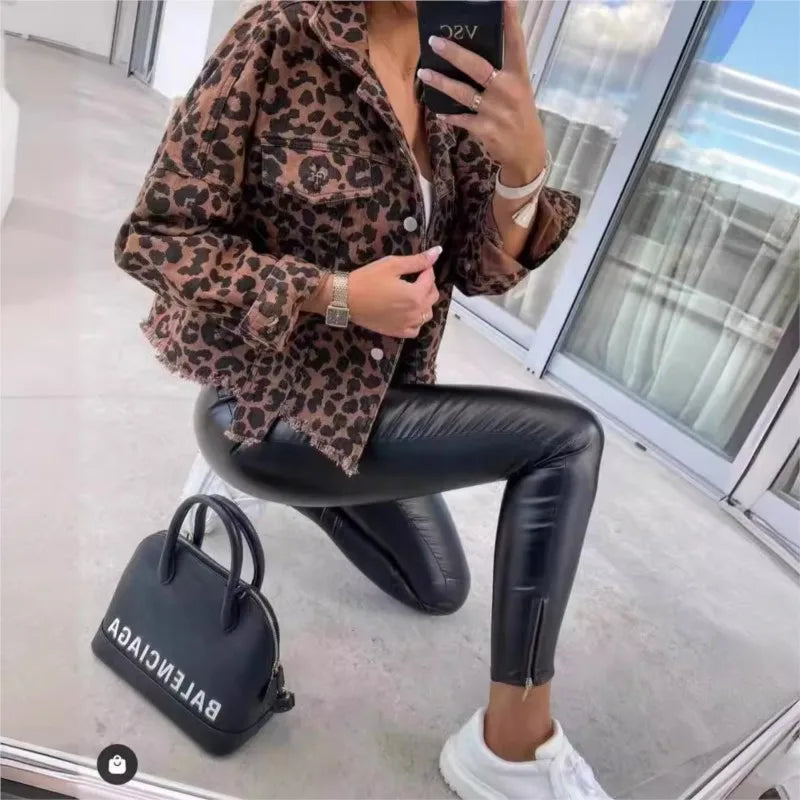 GR | Comfortable, chic leopard-print jacket