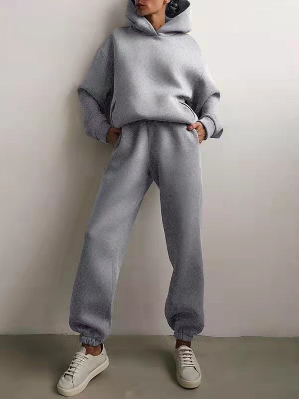 GR Cozy Women's Set with Hoodie and Sweatpants | Comfortable Pullover Sweatshirts