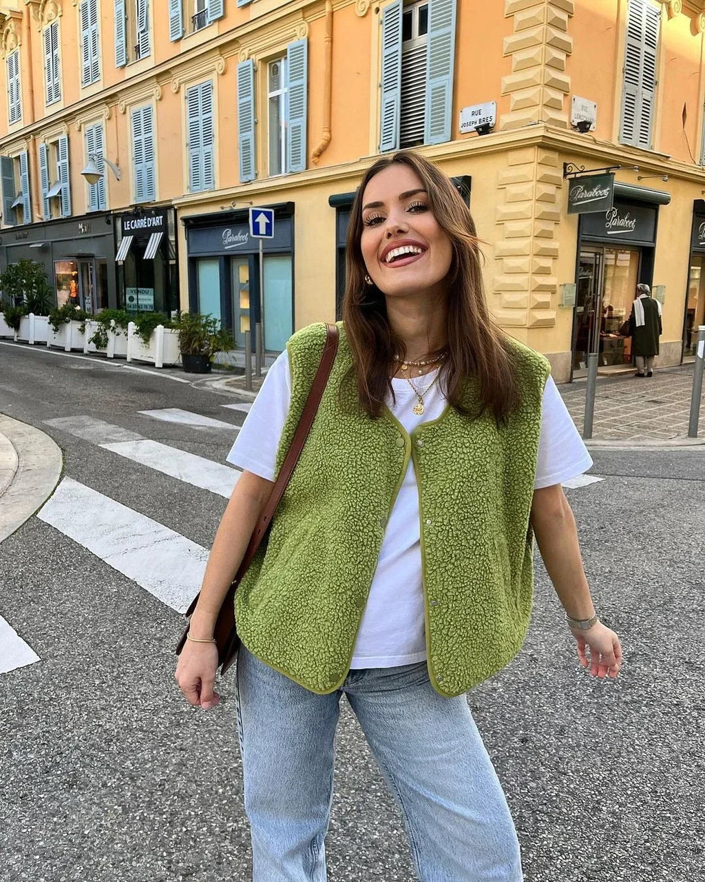 GR | Warm, cozy vest with V-neck for autumn and spring