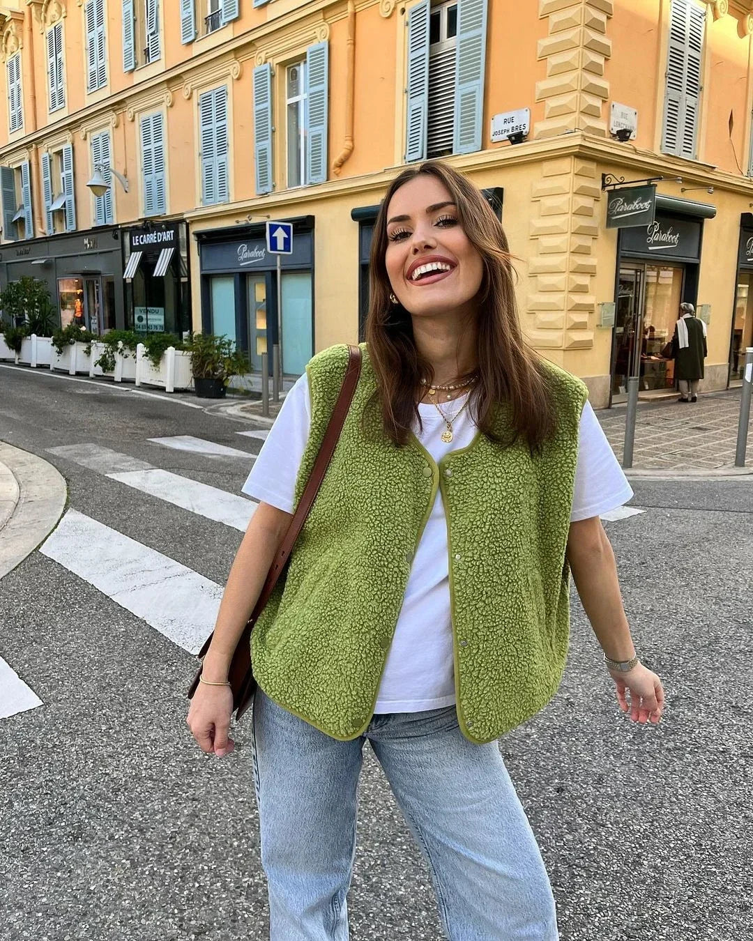 GR | Warm, cozy vest with V-neck for autumn and spring